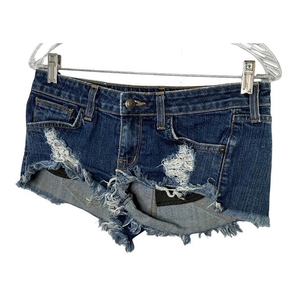 jodilsween's tweet photo. So good I had to share! Check out all the items I'm loving on @Poshmarkapp #poshmark #fashion #style #shopmycloset #express #thenorthface #wildfox: https://t.co/uBkIiWkzZ6 https://t.co/A39ibAvhy4