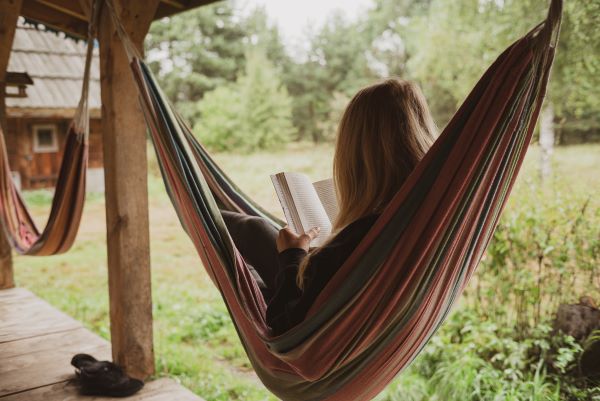 AHGilbertWriter's tweet photo. What genre of books do you prefer to read during the summer? I usually grab a mystery or suspense novel. #readingcommunity #SummerReading https://t.co/AYLArLPI4N