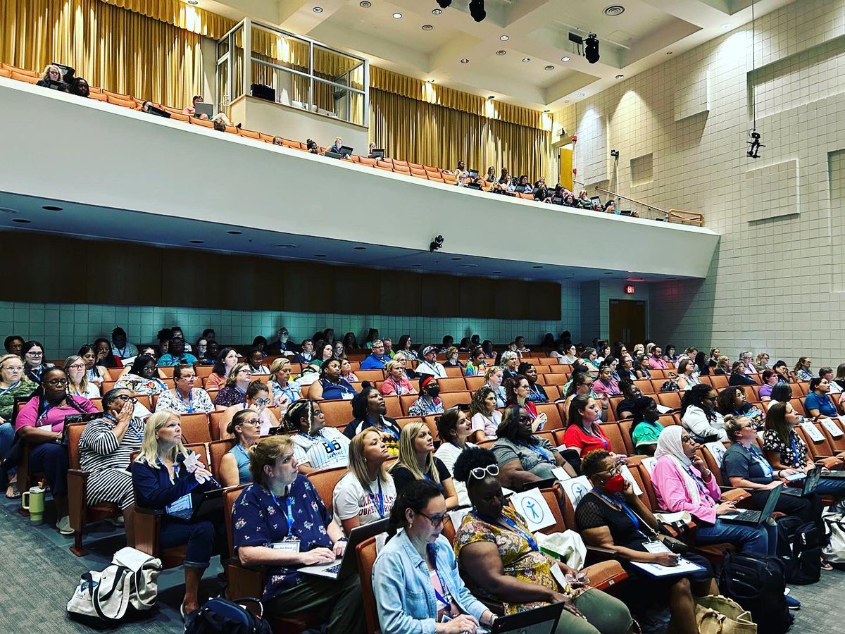 DCPSULTRA's tweet image. Thank you to all those who attended, volunteered, supported, sponsored, presented and more! 🩵
#ULTRACon was a success ✨🤩
@themerrillsedu @DiscoveryEd @GuyHarveyOcean @Dan_Gammage @BettyBergnes @VictoriaTheTech @DrJohnPauls @TomlinsonIlyssa @Jespearcejax @IamPrincipal_RG