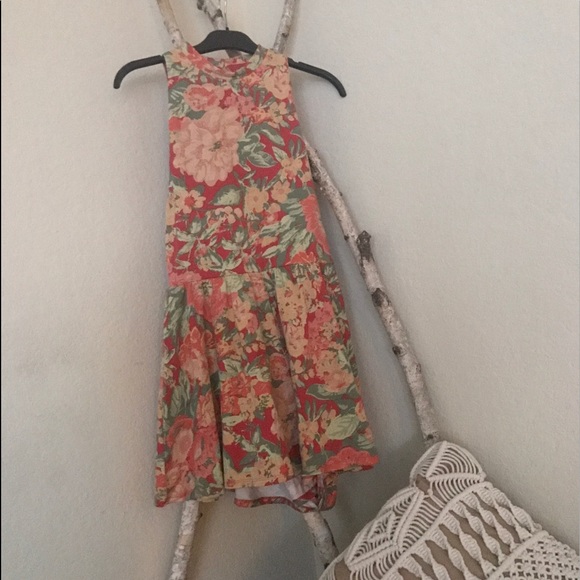 rolutiti's tweet photo. So good I had to share! Check out all the items I'm loving on @Poshmarkapp #poshmark #fashion #style #shopmycloset #urbanoutfitters #anntaylor #leliscollection: https://t.co/HCaAQQj6k8 https://t.co/Dyo8YU0oHS