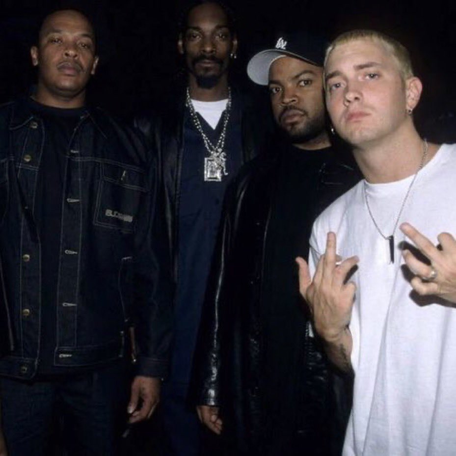 RT @PopCulture2000s: dr dre, snoop dogg, ice cube & eminem https://t.co/8PFqdd1l4o