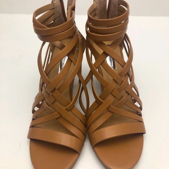 ValuableGoods's tweet photo. So good I had to share! Check out all the items I'm loving on @Poshmarkapp #poshmark #fashion #style #shopmycloset #colsie #incinternationalconcepts #louisvuitton: https://t.co/ehaEQpVRBX https://t.co/64qVu3a47P