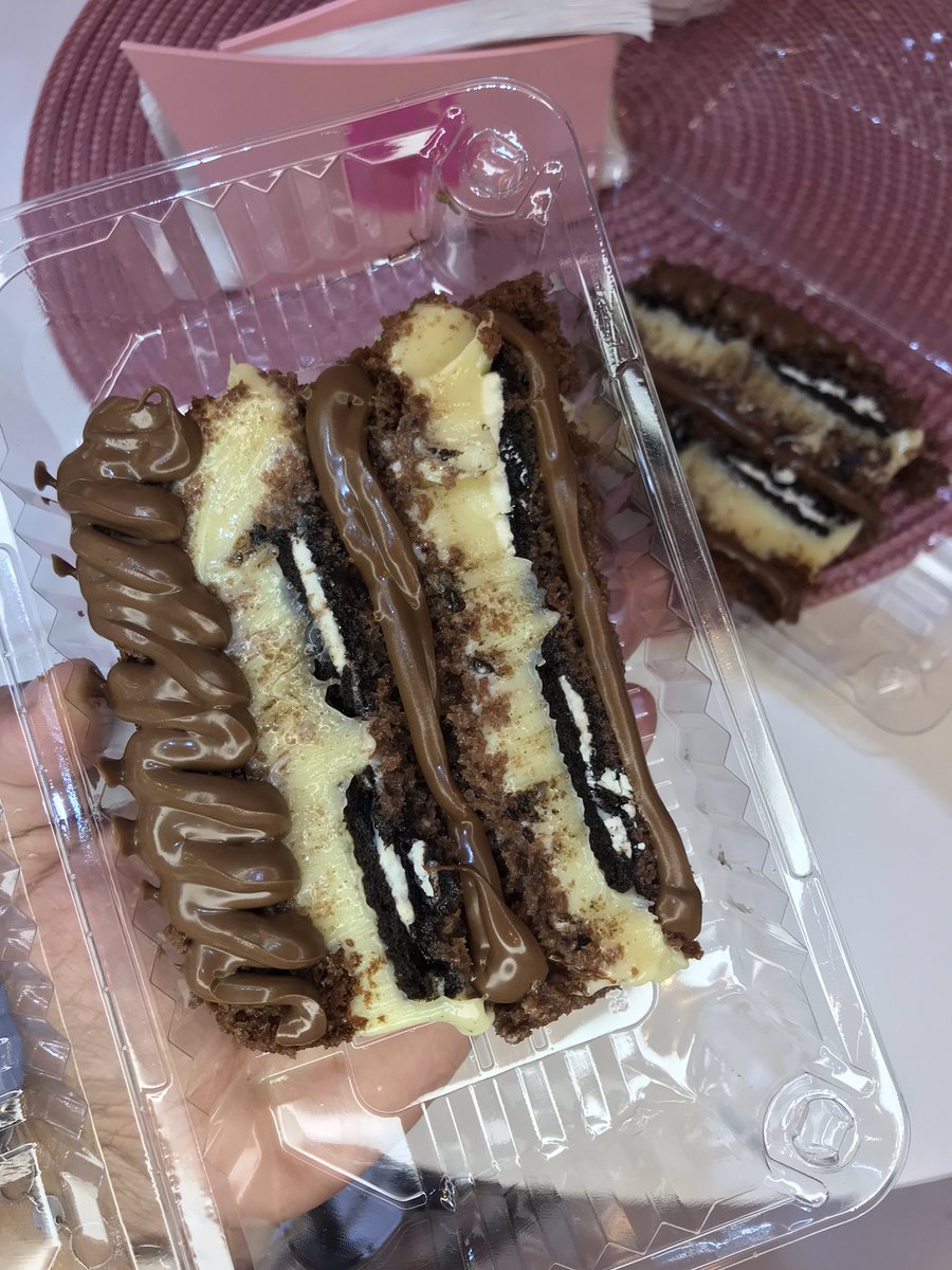 Pequenas gostosuras contínuas são o segredo para felicidade!! 
Vem p nosso delivery 📱💨

Temos diversas gostosuras ♻️21971965847