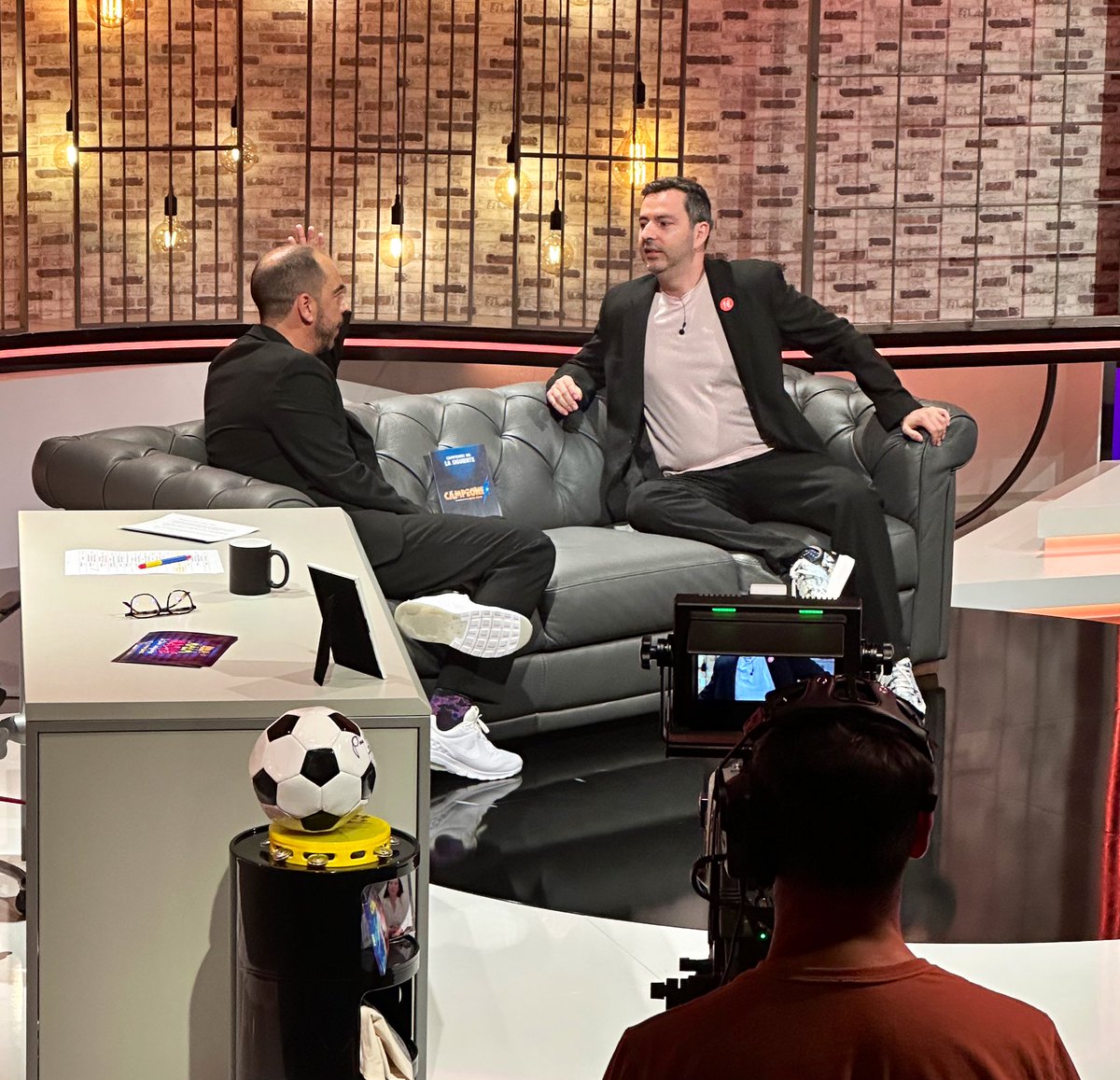 ¿Sabías que se están mezclando los kinkis y los machangos?

<a href="/palanteTuiter/">Palante Producciones</a> te lo cuenta en #UnaMalaNoche