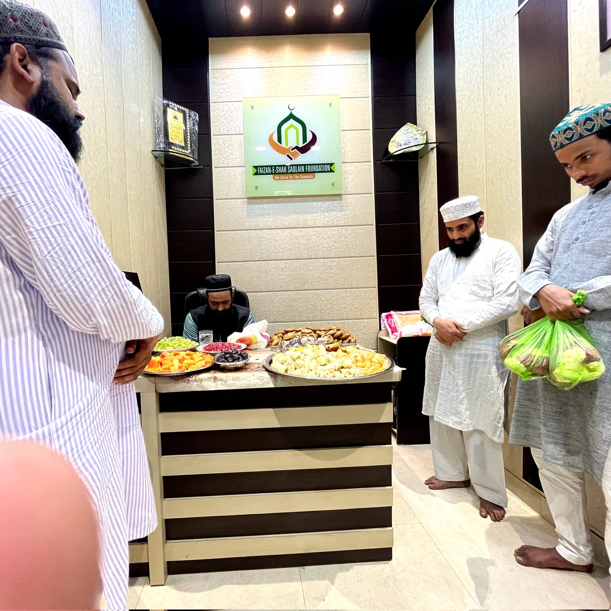 fss_foundation's tweet photo. Fssfoundation Ke Ke Sarparast Alhaj Mohammad GHAZI SAQLAINI Ul Qadri https://t.co/lM5i2t7t4W