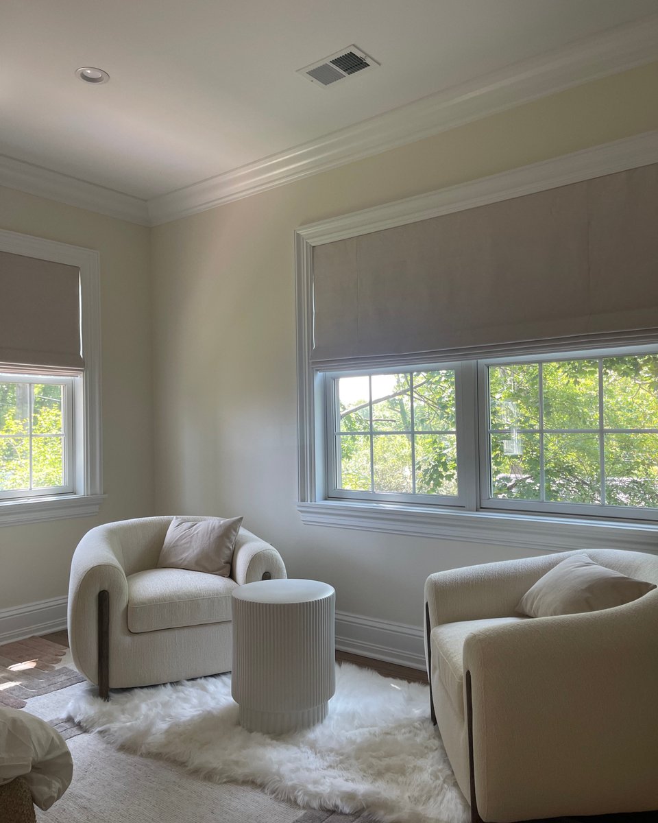 everhem's tweet photo. We love our Pebble Roman Shades in this space. Cameron Rogers wanted to keep with the minimalist feel of her home and Everhem was the perfect finishing touch! https://t.co/8AEGXp4YYZ