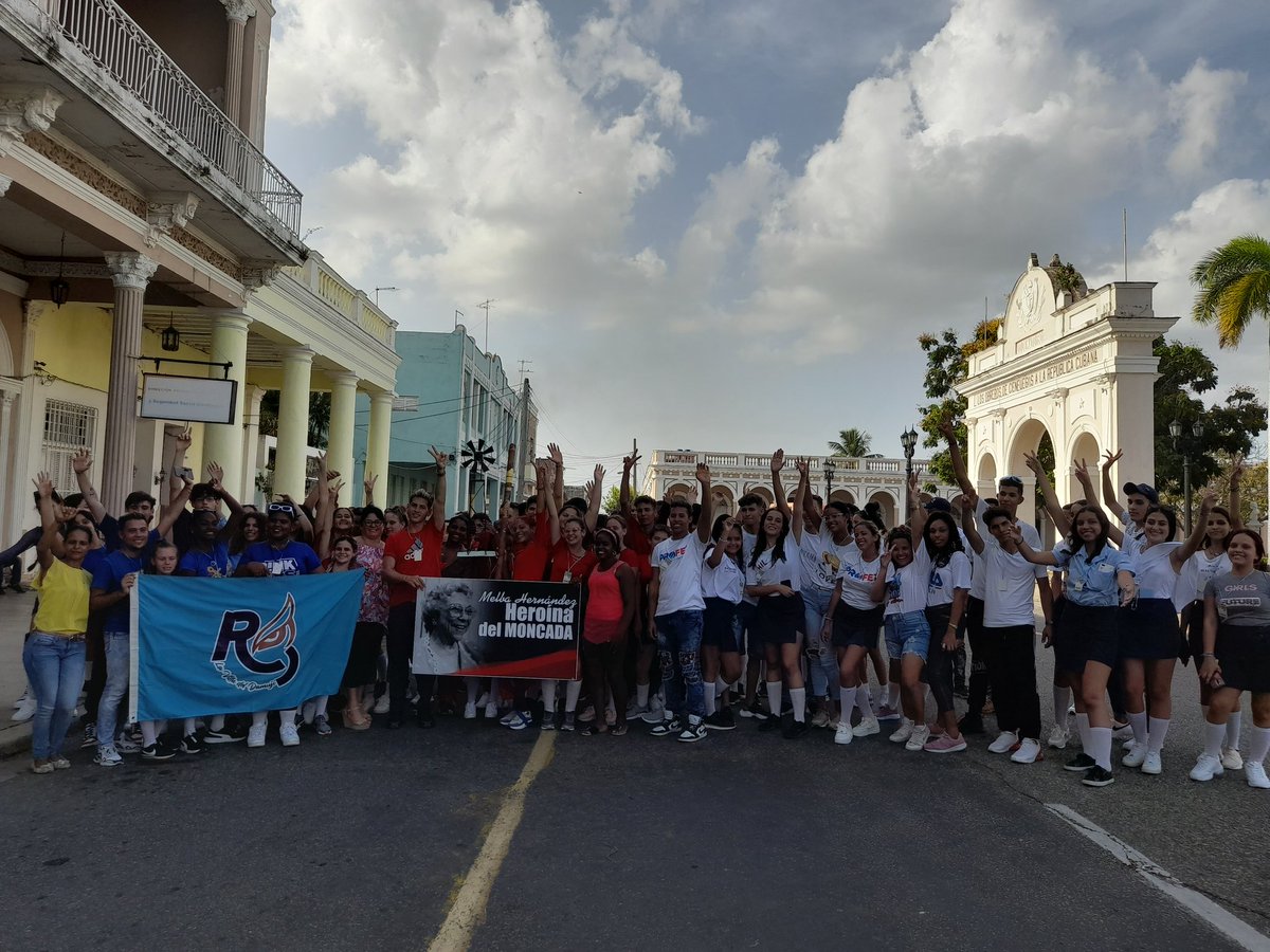 AdelaVillazon's tweet photo. Los jóvenes de lan FEEM en su asamblea llenos de júbilo y alegría.
#Cienfuegos 
#Cuba https://t.co/XE1KHGBYdG