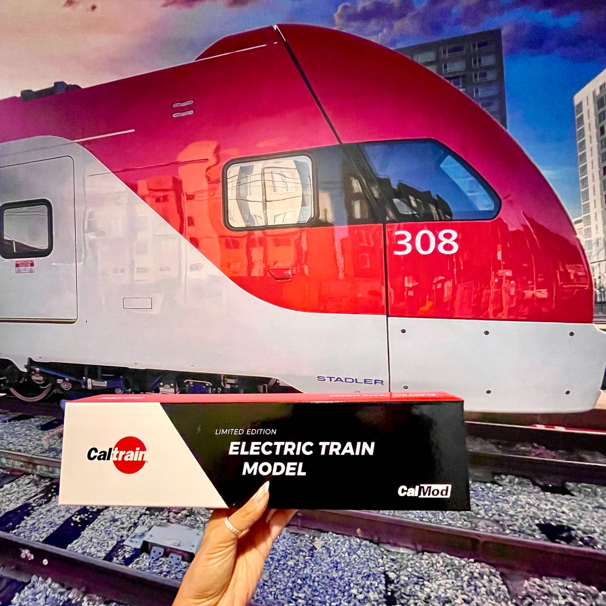 Caltrain tweet media