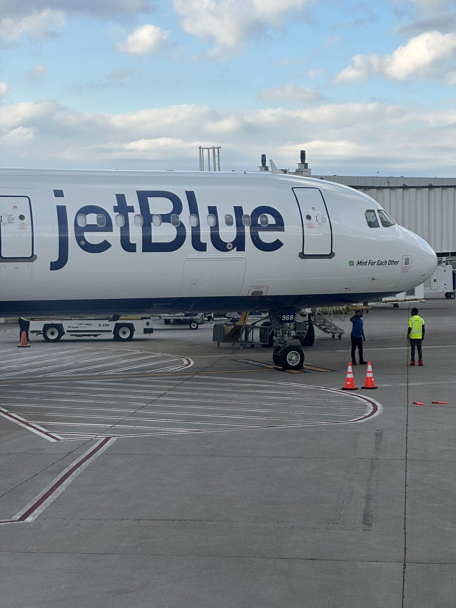 Apparently my plane isn’t the only plane that got diverted to Rochester, NY… a @jetblue Mint plane next to us! That’s not supposed to be here!!!