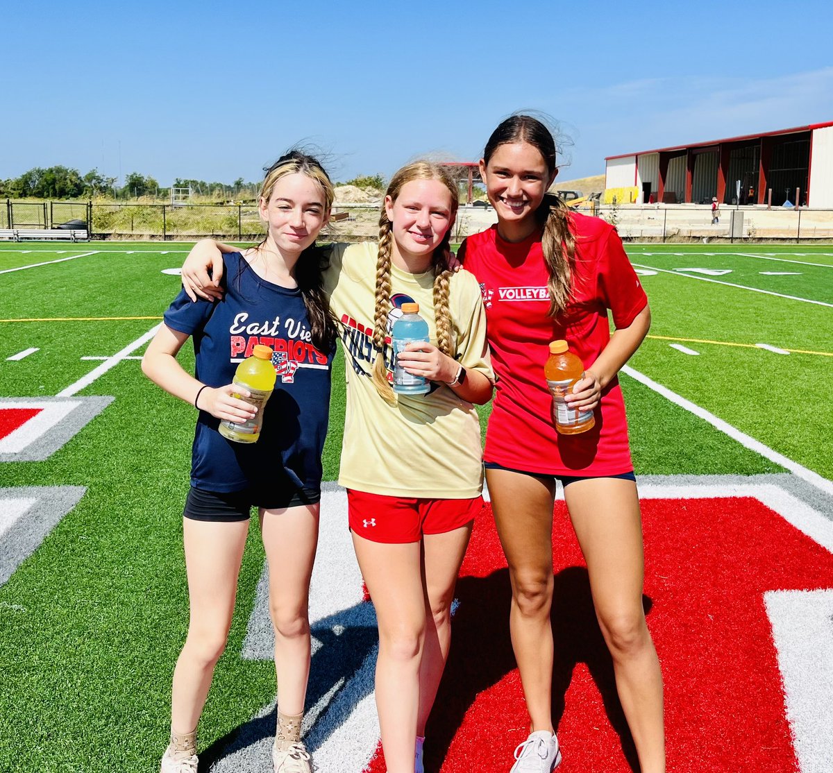 EVPatTrack's tweet photo. ⚠️WEEK 4 RECAP⚠️
Laying the foundation for a great season! These athletes led the way: 

Kalea Tatum-Sneed(8)
Wagner Middle School

Isa Cotsworth(FR)
XC, Soccer, Track &amp; Field

Kenzie Guajardo(SO)
Volleyball, Softball, Track &amp; Field

Bailey Anderson(JR)
Volleyball, Track &amp; Field https://t.co/3za7QshoXa