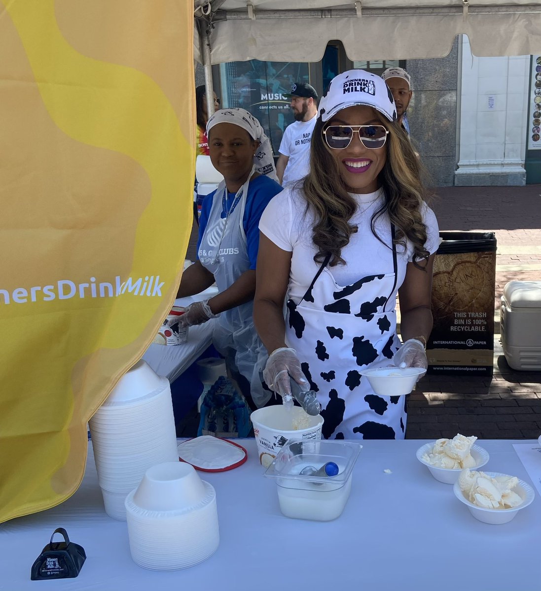 PorchlightPR's tweet photo. A perfect day for a scoop on the circle! Thanks to @INDairy for hosting today’s #IceCreamSocial on Monument Circle. More than $5,200 was raised to support our client @BGCINDY and the work they’re doing for kids in #Indy! https://t.co/6dDn9WTV7T
