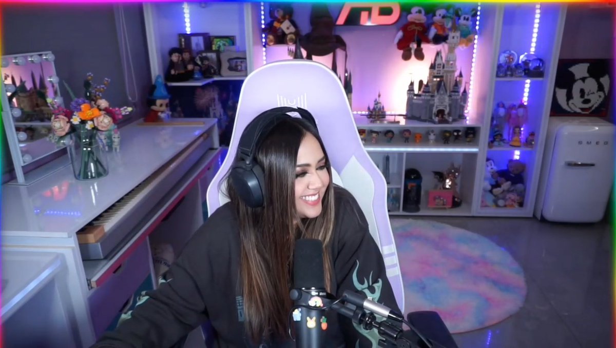 Alexleon___'s tweet photo. Holaaa soy alex, tengo 20 años, soy de México y mis pronombres son he/him y sigo a ama hace más de un año a veces le hago edits pero últimamente no eh hecho porque no tengo tiempo y. Espero se integren más a la cueris army 💜
Pd: amo sus maquillajes 🫶🏻
#WelcometoCuerisArmy https://t.co/udRhyG57Oh