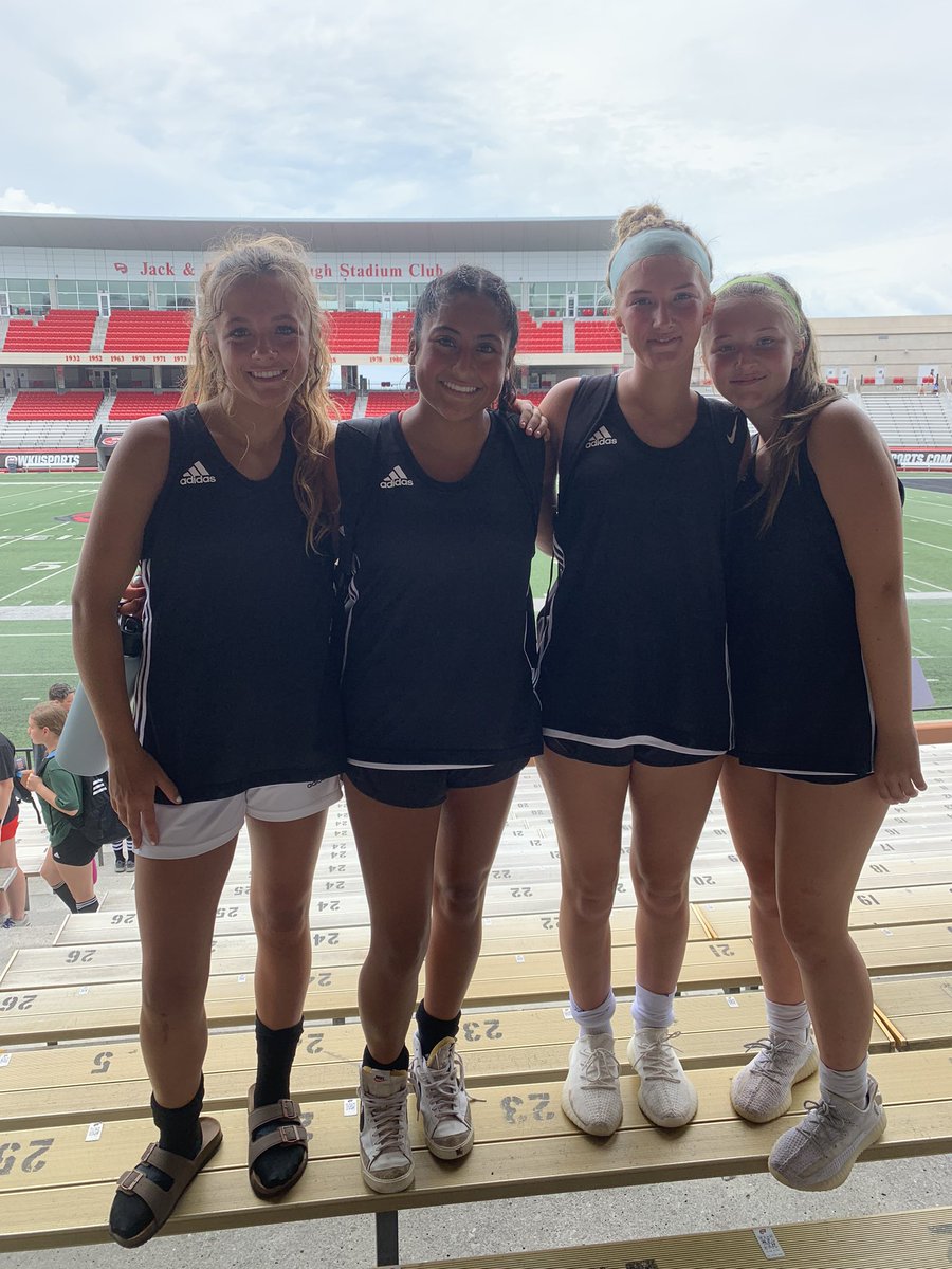 Great week of camp at WKU. This is a fun group to watch. 8v8 group finished champions and The 11v11 group were finalists. Looking forward to the season.
Adelyn Drane, Teegan Correa, Izzi and Zippi Willgruber were named to the all star team by the camp staff coaches.