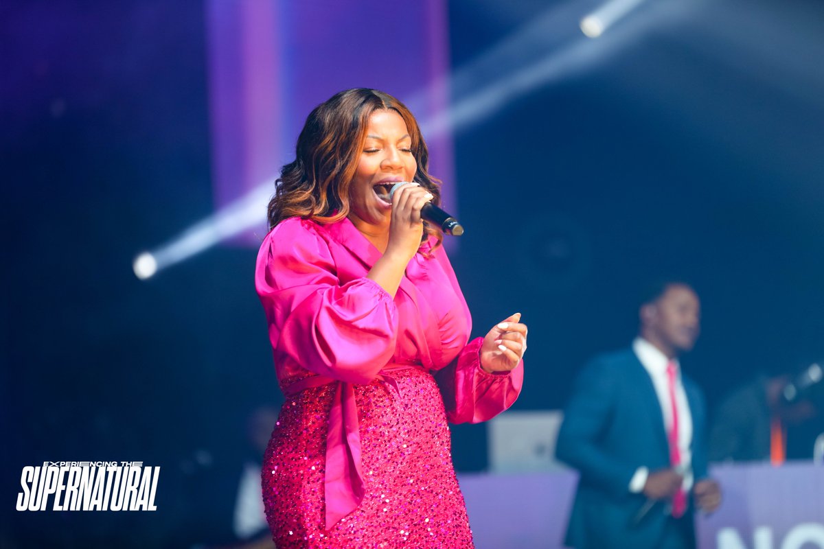 shekinahfm_'s tweet photo. Opening night | 4 Days of conference | Bishop Gregory Toussaint #shekinahfm #gregorytoussaint#4joursdeconférence2023 https://t.co/KRsCz4d8Vw
