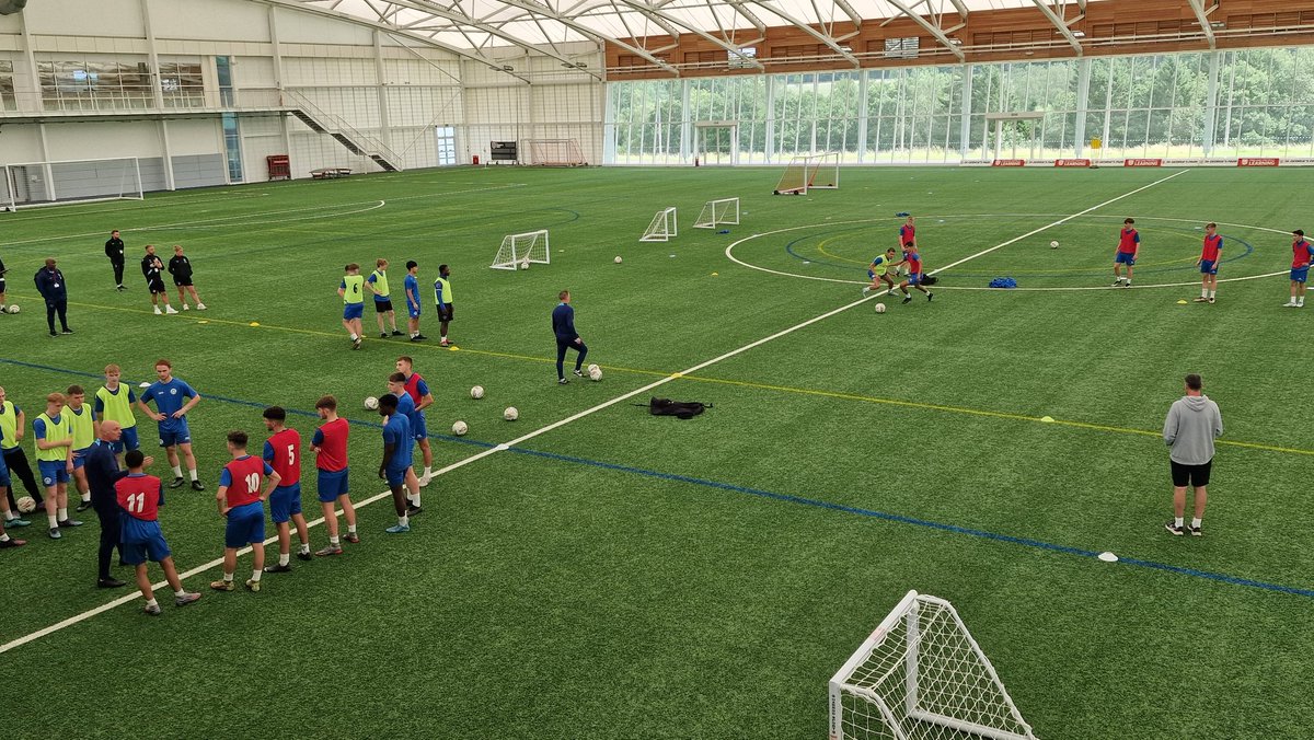 MalabiSagwati's tweet photo. Really enjoyed my Uefa A Licence observation day at SGP last week. #englanddna #coachdevelopment https://t.co/TBDzjowIMf