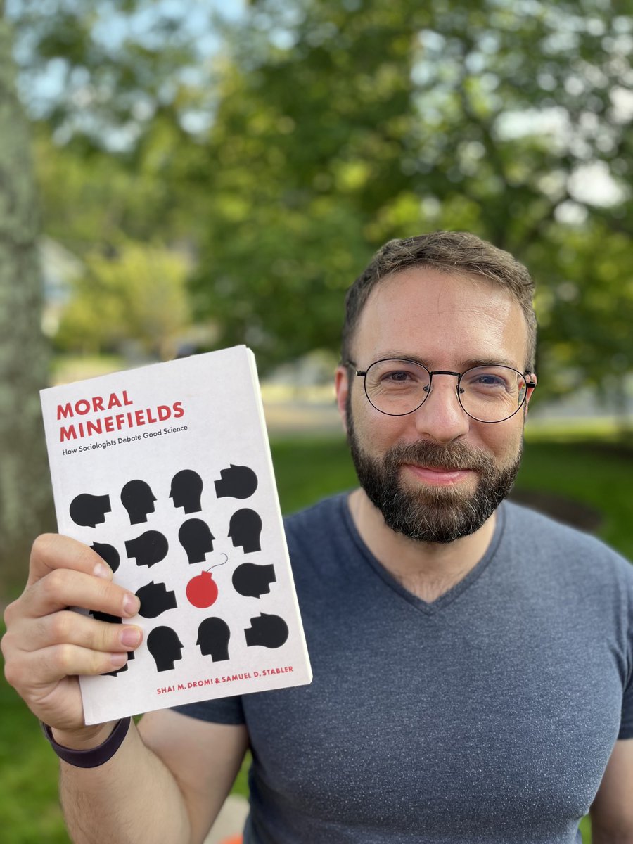 DromiShai's tweet photo. A surprise advance copy came in the mail today! ⁦@heavenwasblue⁩ and I are so grateful to everyone at ⁦@UChicagoPress⁩ - esp our editor ⁦@ebranchdyson⁩ - for making this happen. The book is available for preorder - Use UCPNEW for 30% off: https://t.co/uckS30FFfI https://t.co/BYd6ONlJ4L
