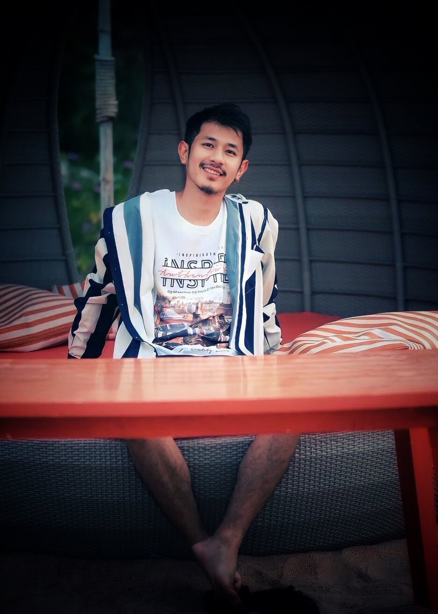 DechaKosl's tweet photo. ยิ้ม https://t.co/BgXKaZqTOy