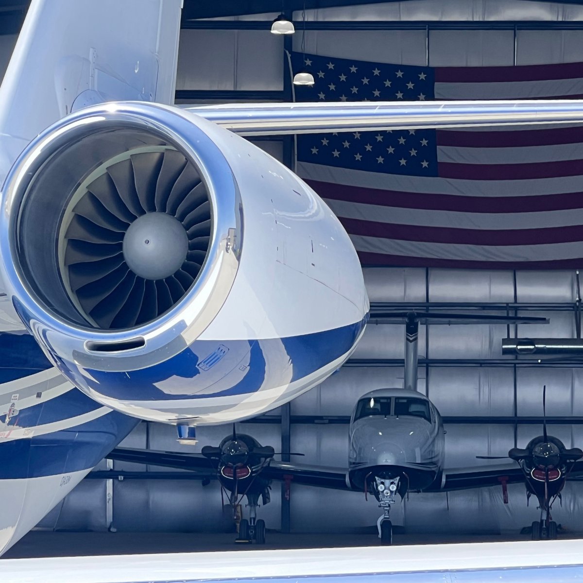 palmspringsjet's tweet photo. Jets or turboprops, we've got you covered!
Whatever your trip requirements are, we'll personalize your flight plans to meet them. 800-381-JETS
#desertjet #privatejetcharter #privatejettravel #avgeek #bizav #aviationlovers #summertravel https://t.co/4W4XmFJ6Uh