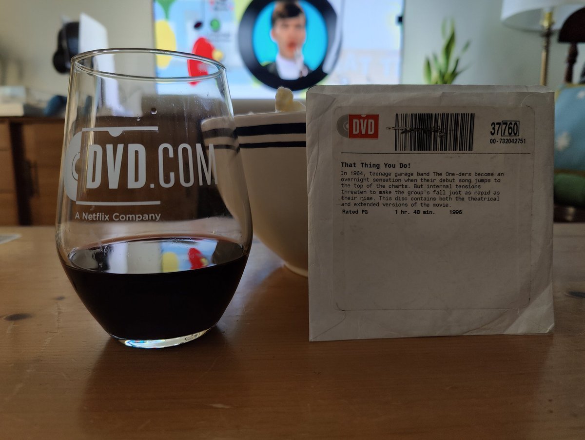 mitchellclong's tweet photo. Latest @dvdnetflix #GetThroughYourQueue adventure: That Thing You Do (1996), a first-time watch for me! #DVDNetflix #DVDMe https://t.co/G5fQoJ3vtj