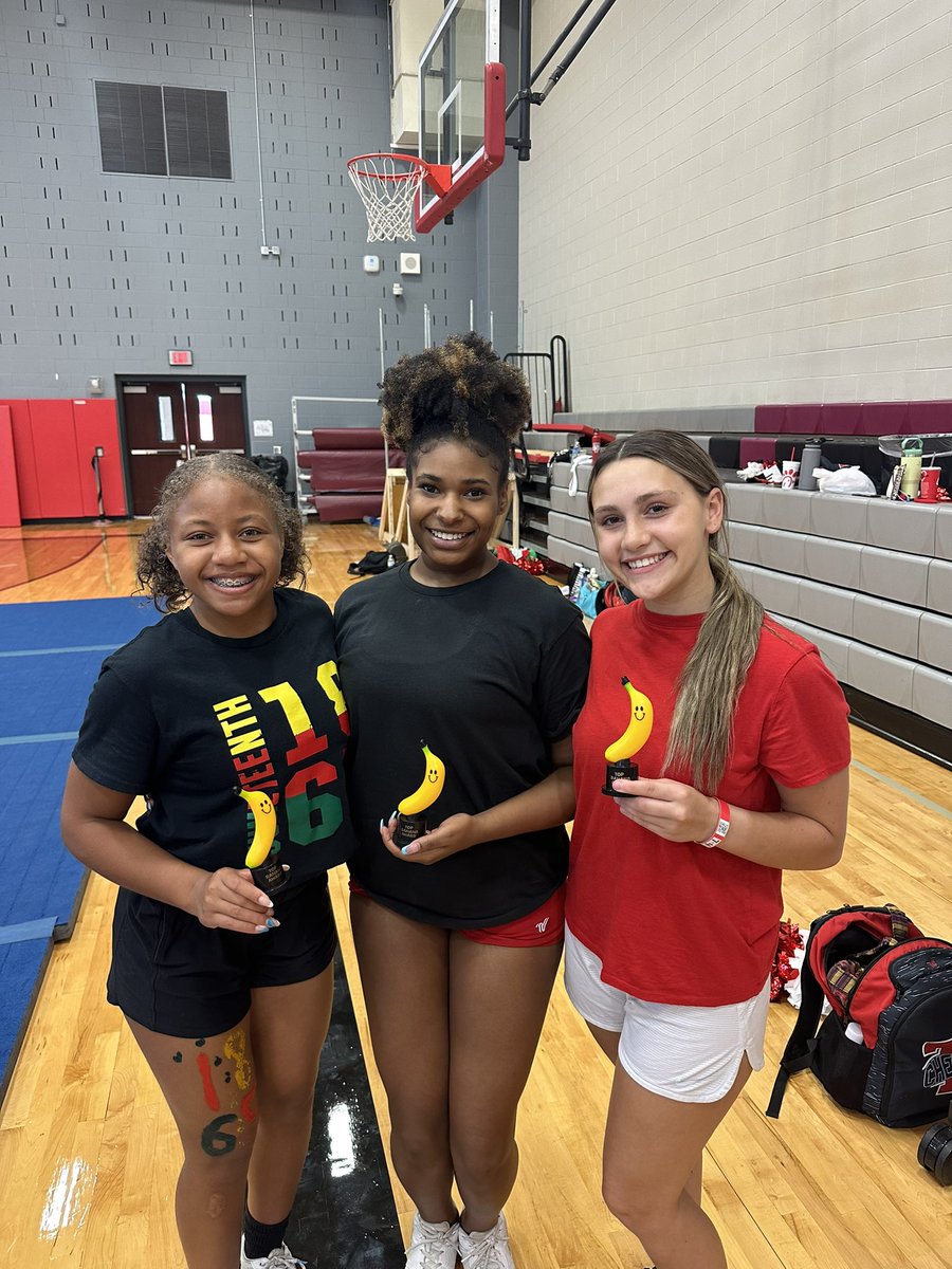 DAY 1 OF PRECAMP
HOLIDAYS🎄💕🎇
CONGRATS
Timia
Mackenzi
Lexi
on being too banana award recipients