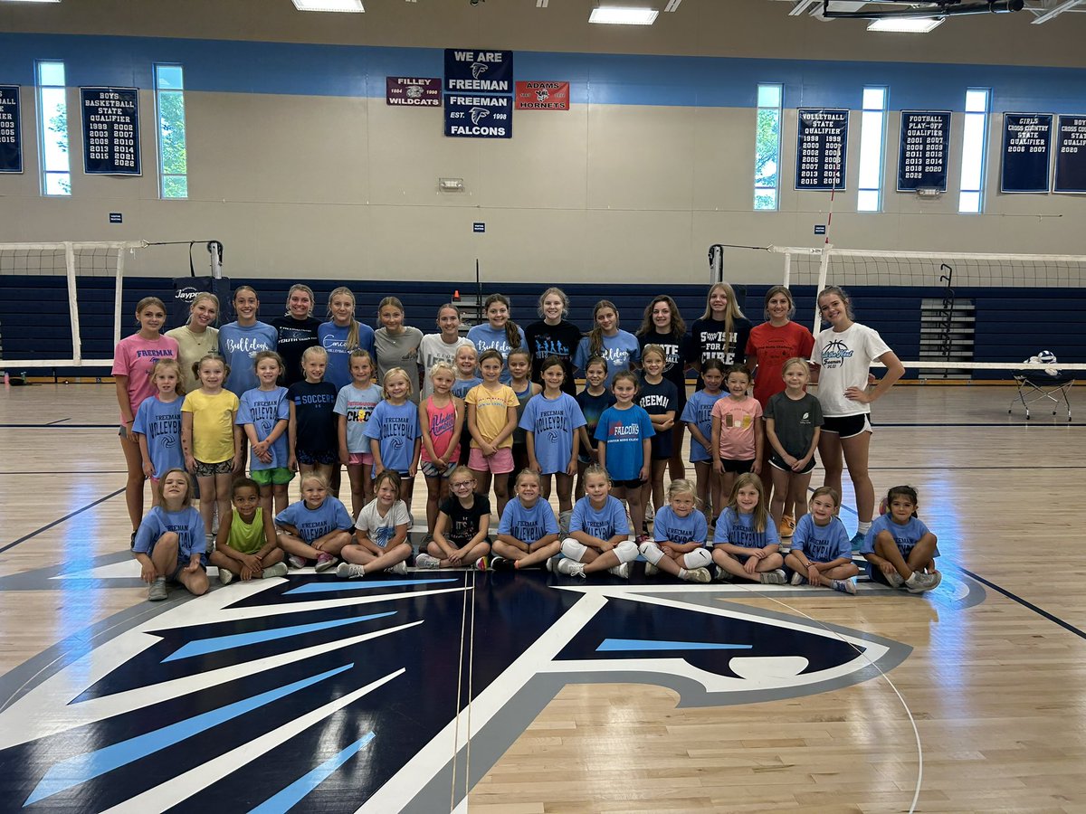 LexiHolland2's tweet photo. Camp Week = The Best Week 🏐 #freemanfalcons https://t.co/LJh1OBYsdQ