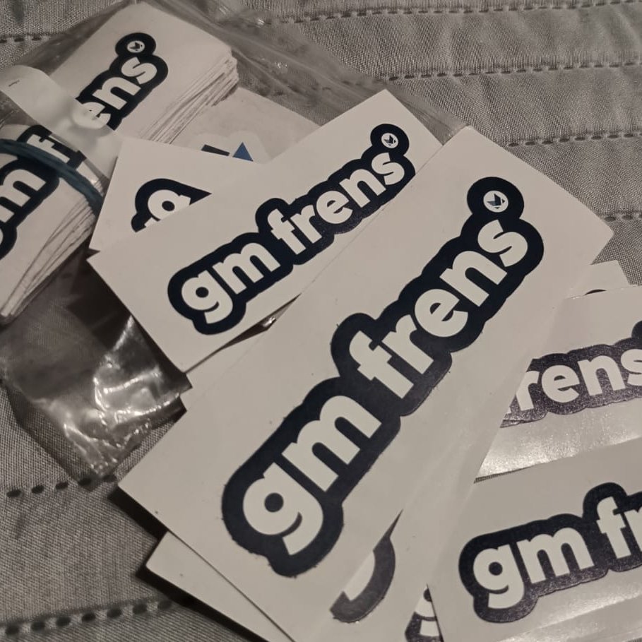ETHBucharest_'s tweet photo. BJ BJ frens!
What are you packing for @EthCC and @EthCCweek ?
Share a pic with us in the comments!
We got hooked with some stickers by our frens from @nft_bucharest x @metaventis
#LFG
#Ethereum #Web3 #ETHCC23 https://t.co/hxcv9049sd