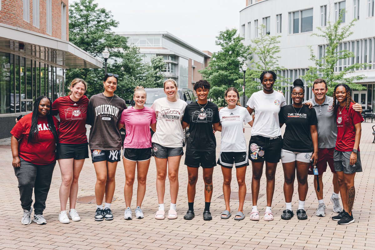 UMassWBB's tweet photo. Guess who’s hereeeeeee‼️‼️

#Flagship 🚩 https://t.co/foCLcFx9D7