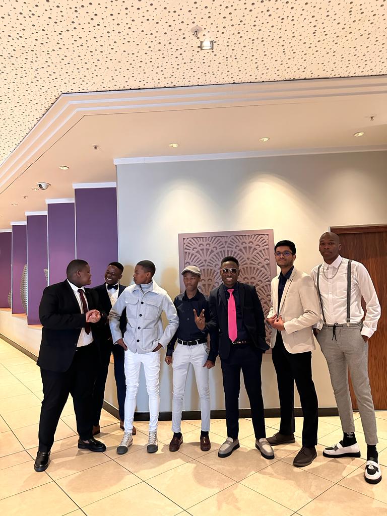 These Boyz are looking 🔥🔥🔥🔥🔥 courtesy of :
@NSTF_SA
#NSTFBrilliantsProgramme2023 #NSTFawards2023 #ScienceTour #ScienceOscars