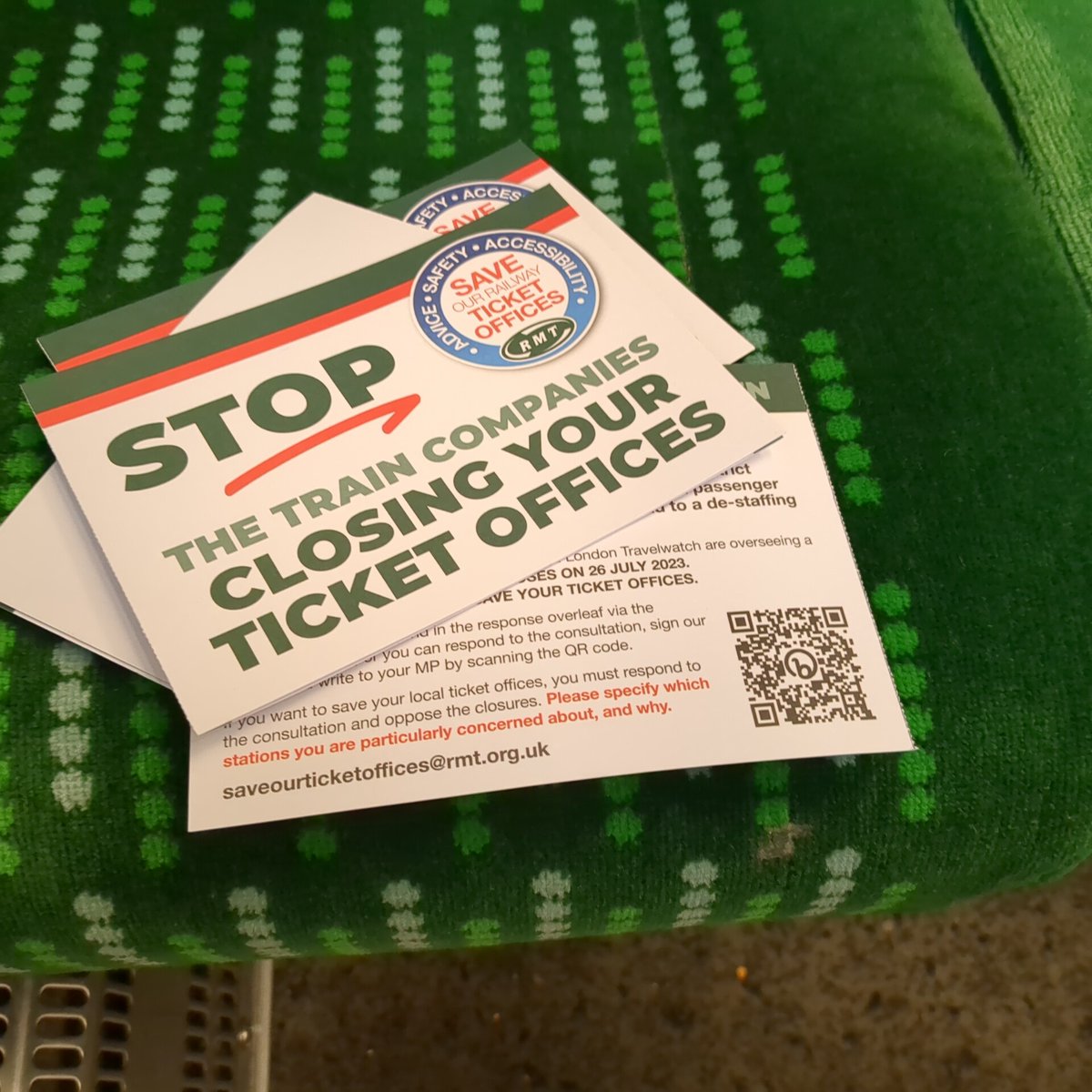 RT @natashamillward: Just picked up these @RMTunion flyers.  Filling mine in now
 #Solidarity #SaveTicketOffices https://t.co/X9sYpPpobz