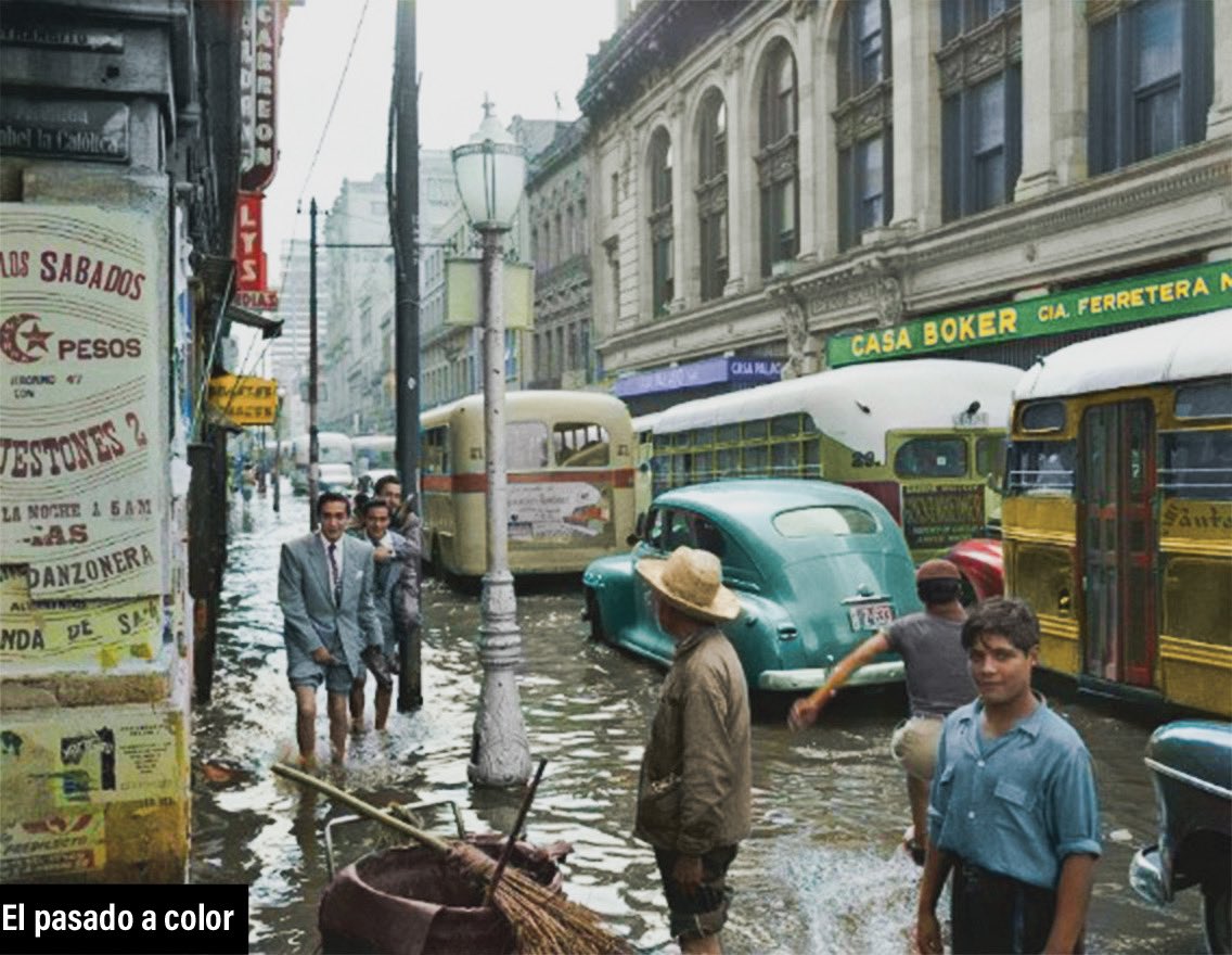 La calle 16 de septiembre del Centro Histórico de la Ciudad de México durante la inundación de julio de 1951.