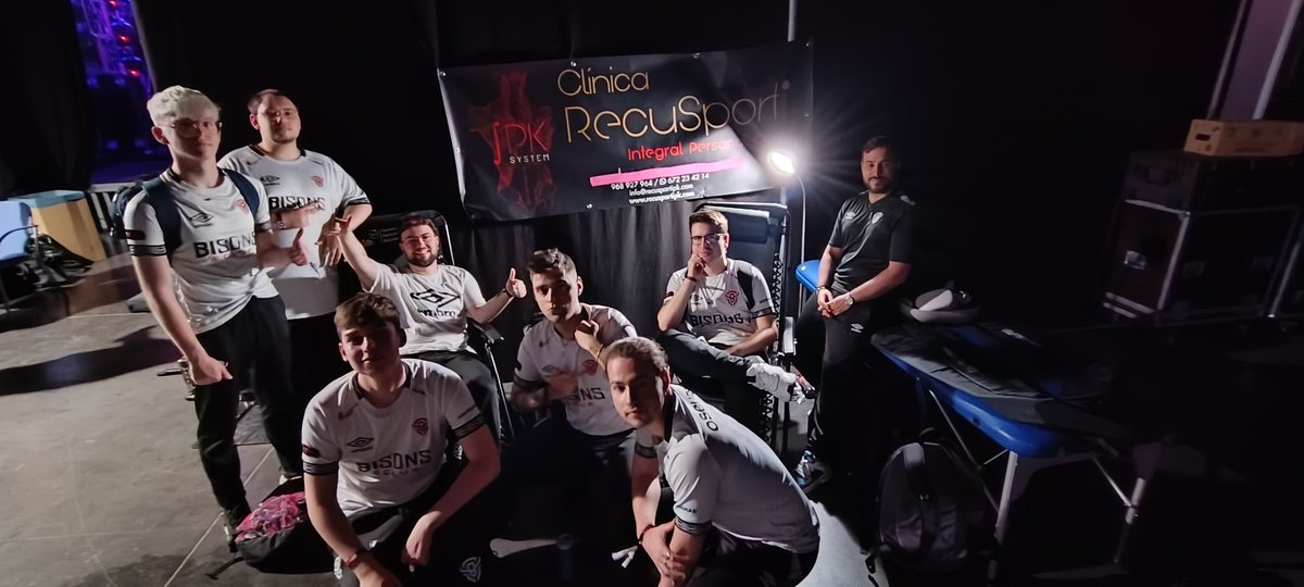 TheEsportsFisio's tweet photo. Son guapos,listos y encima Campeones de la Liga regular @LVPesLoL
#Shiva
Ganas de empezar a preparar los playoffs 💪 https://t.co/jOxSbv4ufQ
