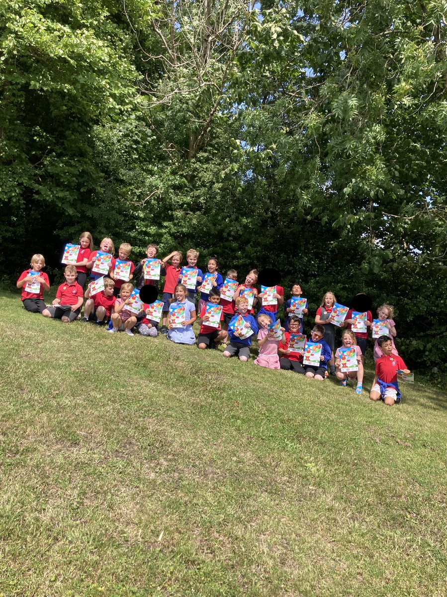 Y2LC were awarded their certificates today from <a href="/SwanseaCouncil/">Swansea Council</a>, after completing their Kerbcraft course over the summer term. We’ve learnt how to keep ourselves safe on the road and what dangers to look out for ⛔️⚠️