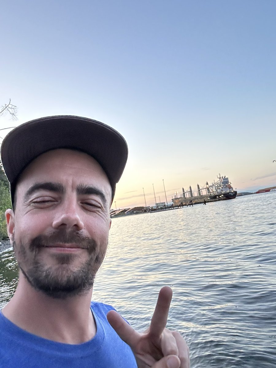 _bennycreator's tweet photo. Hope everyone is having a fantastic day!🤩🥰 #NFTCommunity https://t.co/rNYFKoet4j