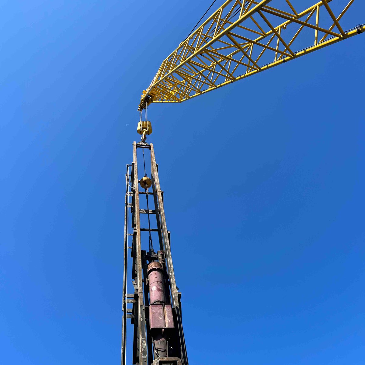 Wise words from MC Hammer, “you can’t touch this, break it down, STOP, Hammer Time!” #mcinnisconstructs #buildsafetogether #bridgesofalabama