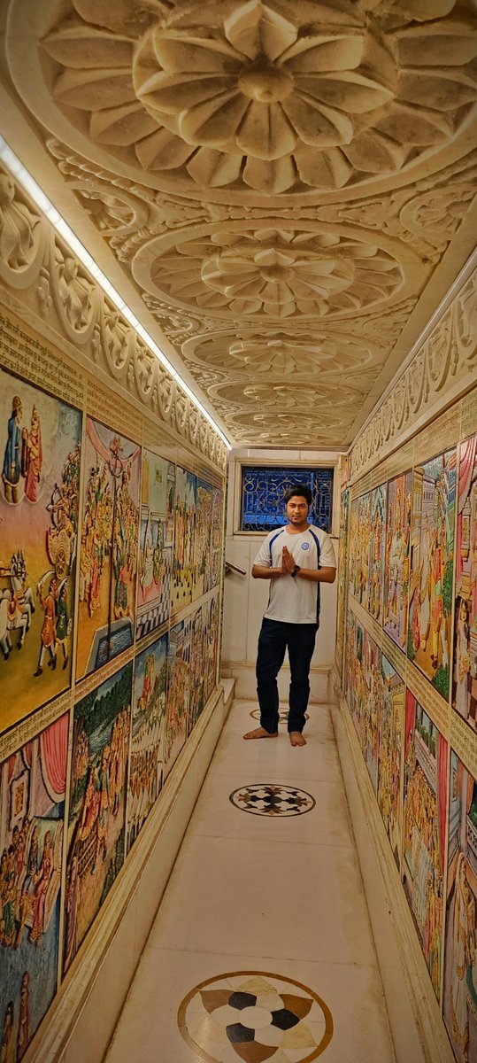 shuklarishabh52's tweet photo. The traveller.....explorer 

#painterbaburishabh #swapnilsaundarya #rishabhpainterbabu #homedecor  #decoration #interiordesign
#ART #interiors #HOME #artist #painter #instamen #love #cupid #raw #roughandtough #rebellious #menofinstagram #formals #temples https://t.co/2uoQDoxWtE