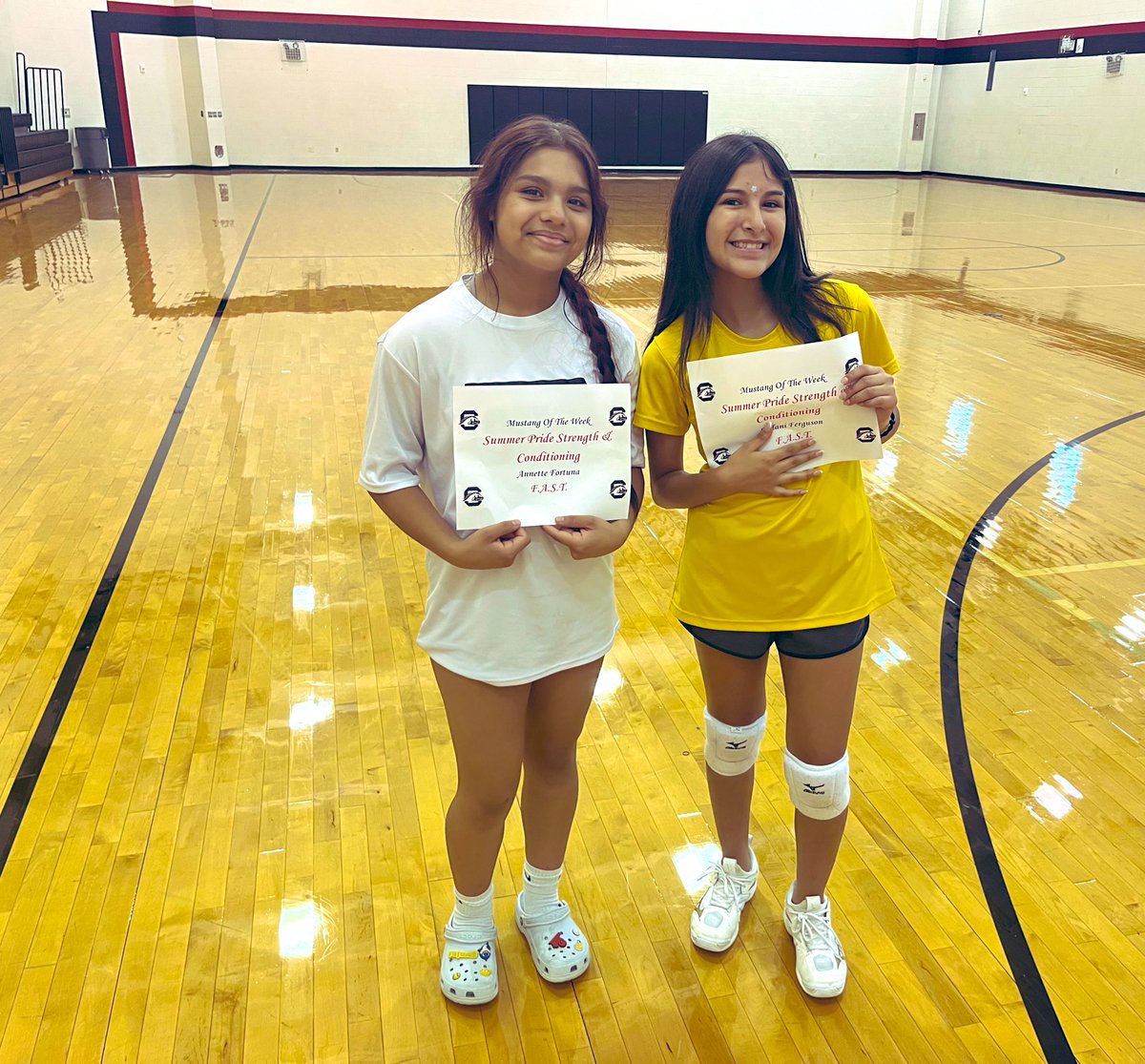 Congratulations to our Session 1 Mustang Of the week Annette Fortuna and Leilani Ferguson #FAST @CreekviewLeads @CreekviewPrinc @WarHorseNation @AthleticsDfl @CFBISD @RamirezCoach @PutterRenee @creekviewvolley @CoachbJohnstone