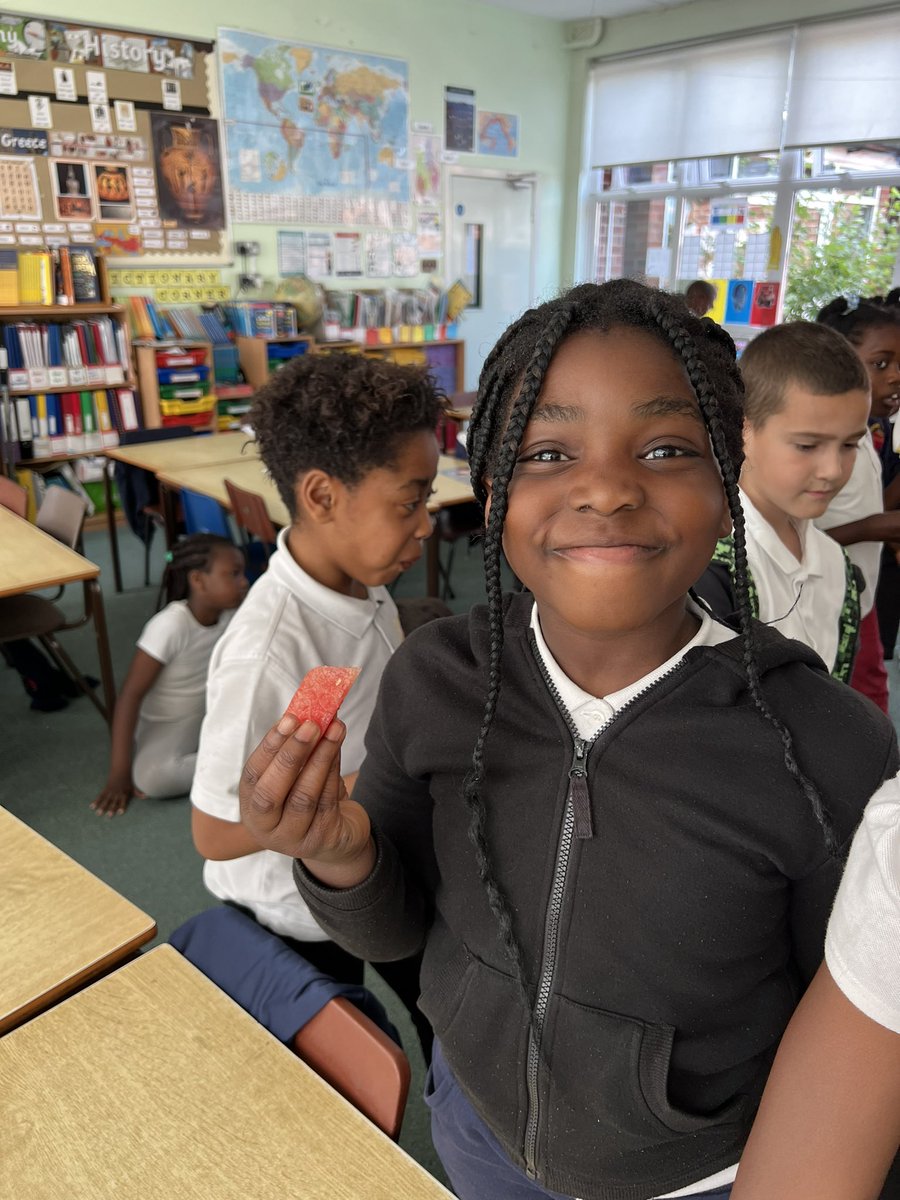 SacredHeartB20's tweet photo. Year 3 absolutely loved tasting their fruit platter for #CaribbeanWeek and they expressed how much they love healthy eating! #SH20 🍉🍊🥭🍍 https://t.co/QpraaDDdXD