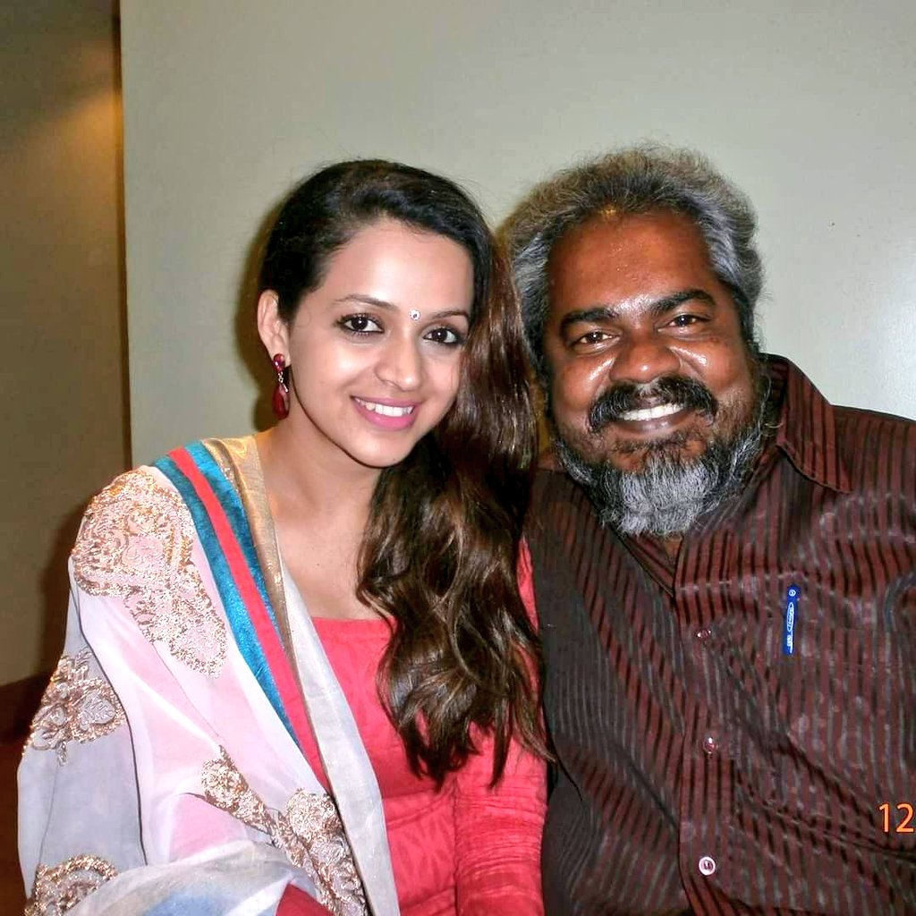 F08Ehp2aMAAJqeC?format=jpg&name=medium