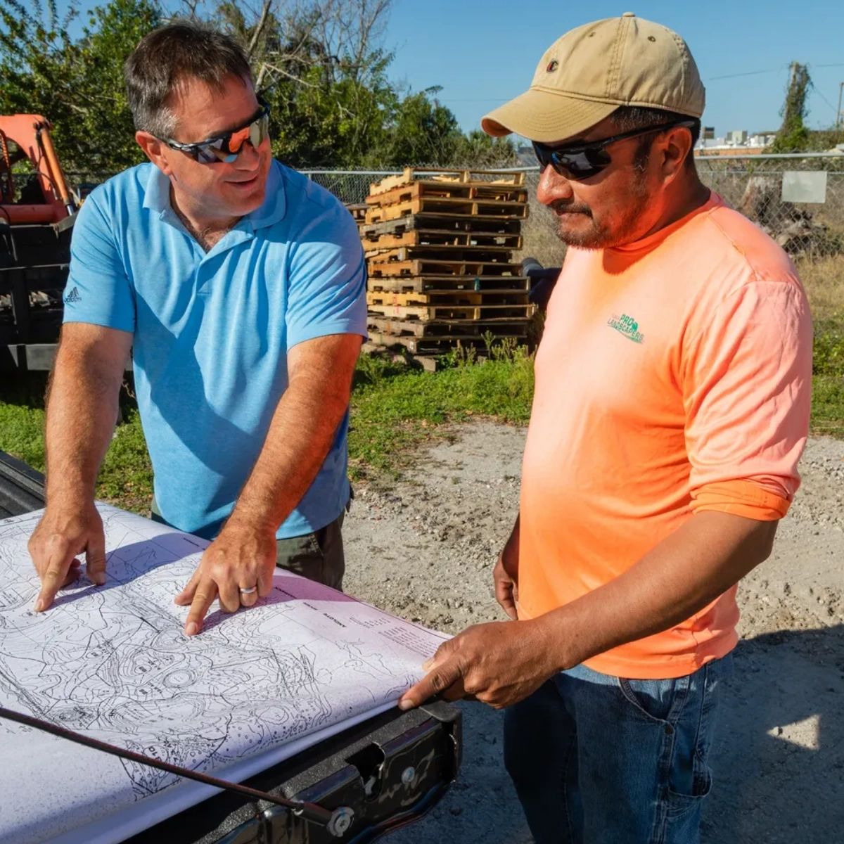 FLProLandscaper's tweet photo. Don't underestimate the value of good customer service! Poor communication and unresponsiveness can lead to frustration and delays in your landscaping project. At Florida Pro Landscapers, we prioritize our clients and their needs, ensuring a smooth experience every time. https://t.co/e5TPTTrCbg