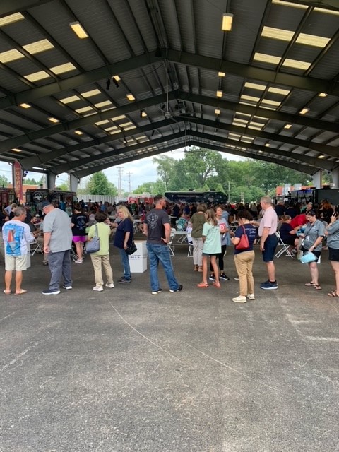 Wow, Bowling Green! What a phenomenal turnout for the fundraiser benefitting Officer Matt Davis' recovery! Thank you to each and every one of you! We know that Officer Davis feels your support. #145strong  #bgstrong #bgky