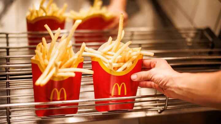 RT @unusual_whales: McDonald’s, $MCD, and Wendy’s, $WEN, are giving out free fries today for National French Fry Day https://t.co/RtZWaOlE6f