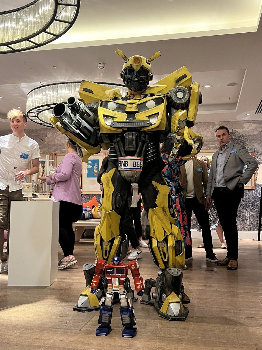Robosen_Rocky's tweet photo. Thanks HasbroUK! #Hasbrouk
Outstanding Innovation Award
Keep going #Robosen #MakelifeMorefun
#transformers #Innovation #robotics
#Awards
@RobosenUK @robosenofficial https://t.co/mTSbVopxJ6