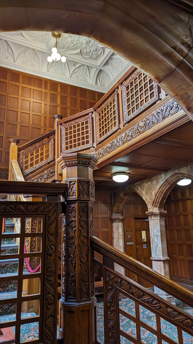 CuratorHolly's tweet photo. @bletchleypark was exquisite. Some deliciously designed exhibition spaces but also...this sexy staircase! Loving the contrast in the carving. https://t.co/AkG4QE4mc3