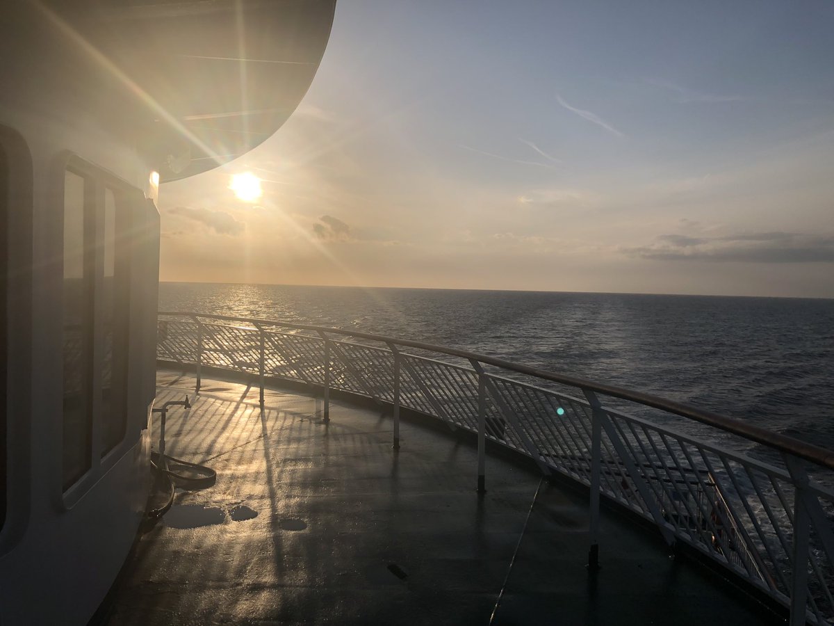 Nice evening vista from onboard the MV Seven Sisters 🇫🇷😎
Dieppe bound with a fair wind. ⛴️💨