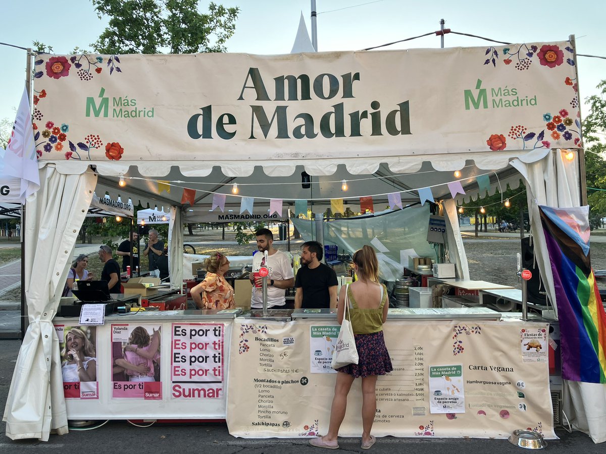 masmvillaverde's tweet photo. Vecinas, vecinos, ya tenemos la caseta abierta en el Paseo de los Ferroviarios en las fiestas de Villaverde Alto 🎉 https://t.co/68cyCB47nv