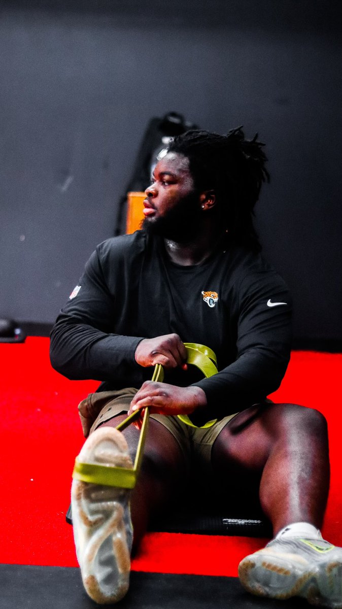 David “Apple” Applewhite tweet media