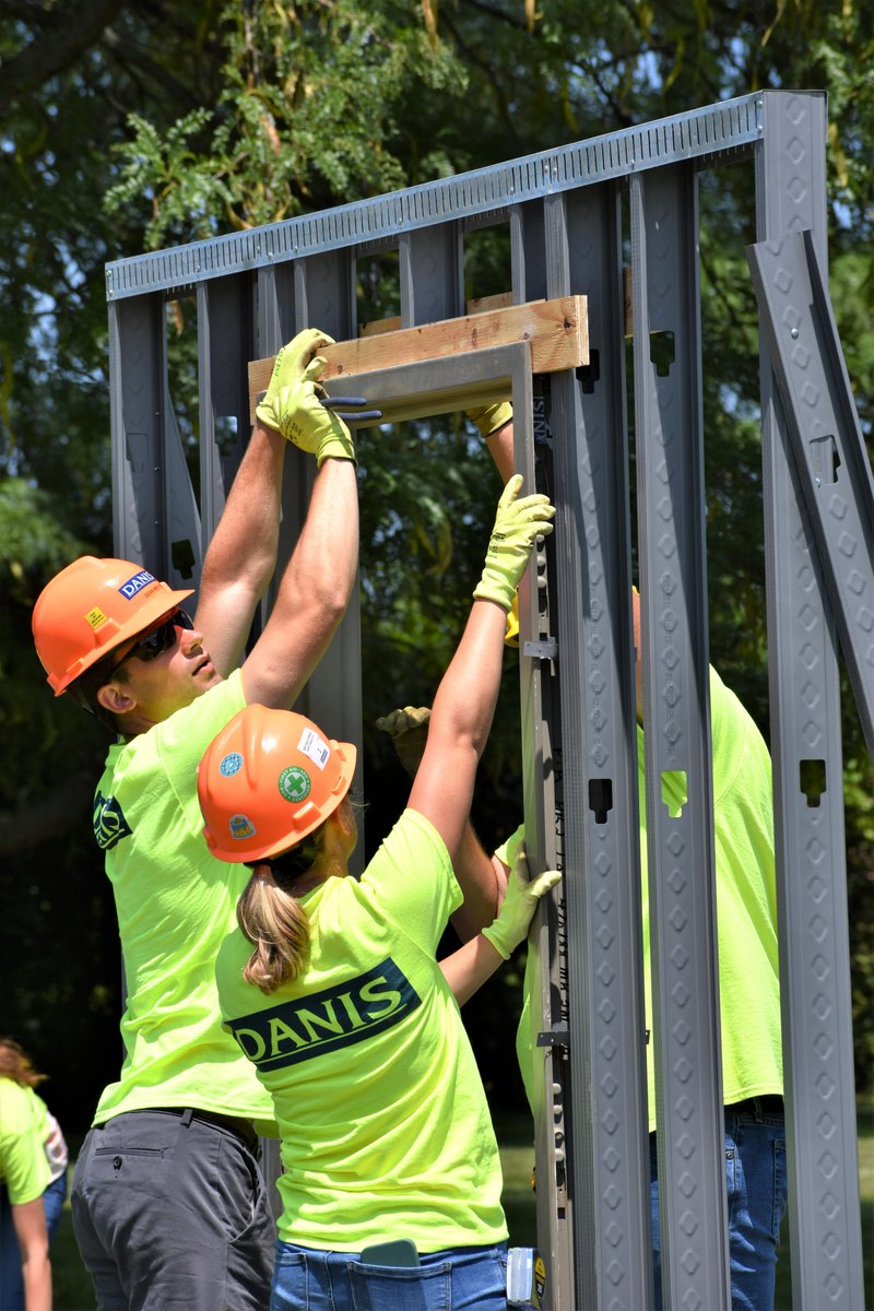 DanisBuilds's tweet photo. The Co-op Challenge is in full swing! The teams are racing against each other and the clock to complete the Doors and Hardware Challenge. Who will get the bragging rights?
#CoopChallenge #DanisBuilds https://t.co/5JQwyhCtPA