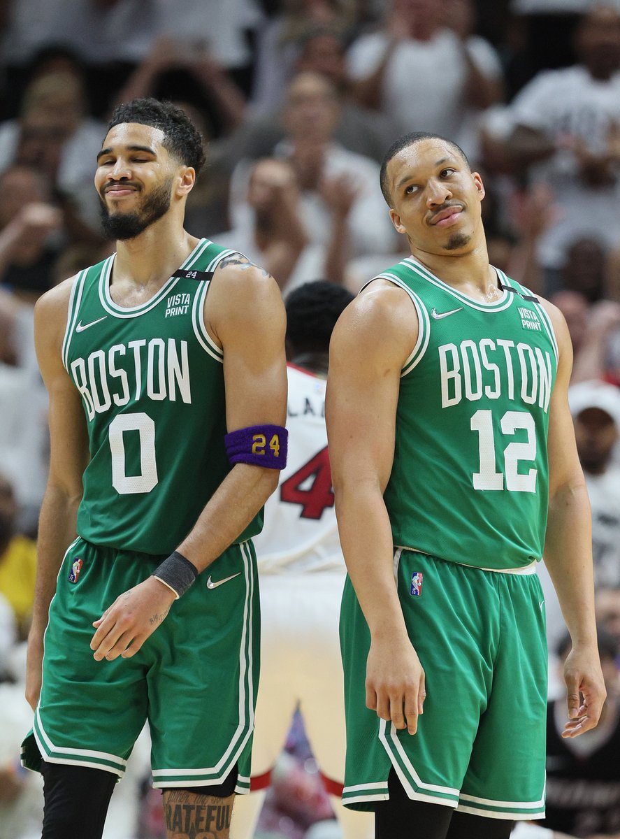 BleacherReport's tweet photo. Tatum had jokes after the Mavs made Grant Williams shredded in his welcome post 😂

(via @dallasmavs) https://t.co/wAsbRzX3c8