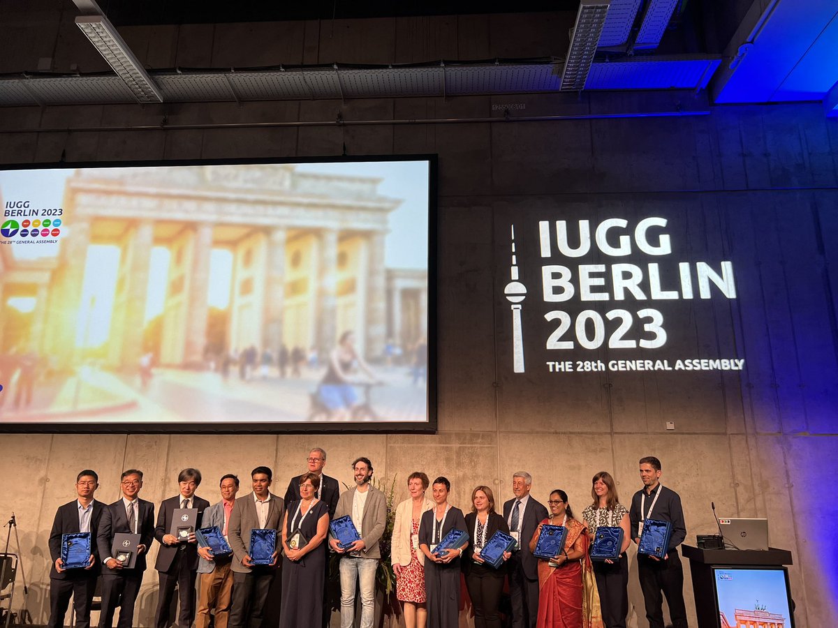 Very honored to be in the company of all the #IUGG2023 Early Career Scientist Awardees! Such amazing science happening here!