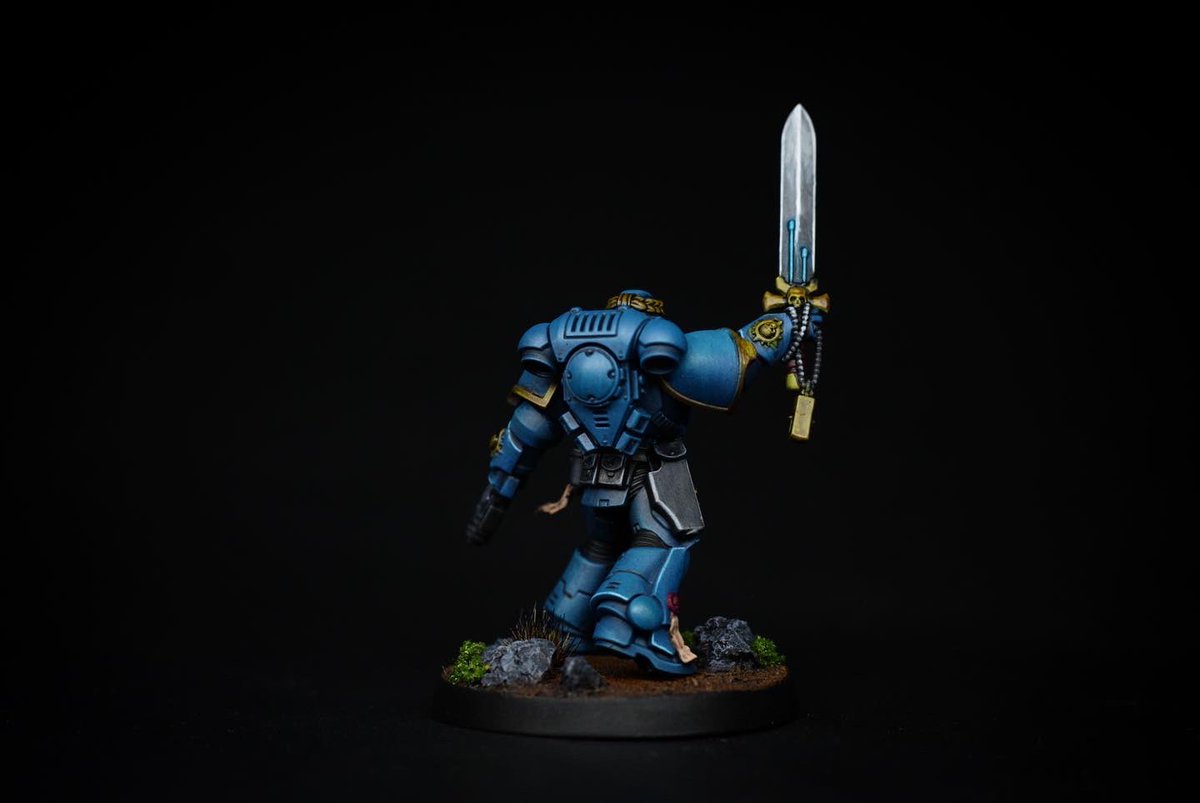 TheKrumz's tweet photo. primaris lieutenant with power sword painted #warhammer40k #miniaturepainting #paintingminiatures #PaintingWarhammer #paintingminis #warhammer #warhammerfanart #spacemarine https://t.co/d72OL1vEJ1